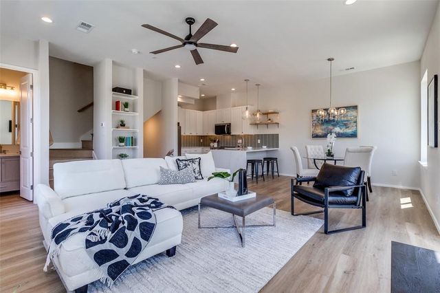 3308 Birmingham Avenue 11, Dallas, TX 75210