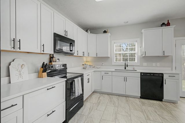 2475 Oak Hill Dr, Murfreesboro, TN 37130