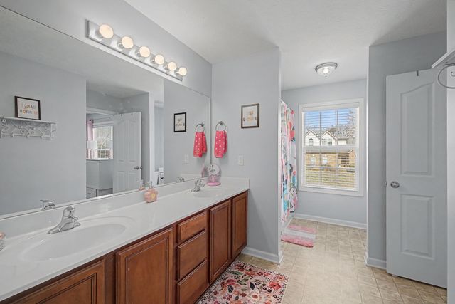 2475 Oak Hill Dr, Murfreesboro, TN 37130