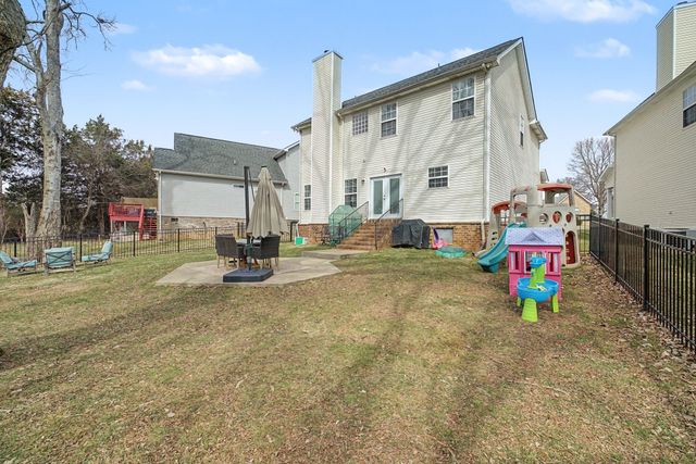 2475 Oak Hill Dr, Murfreesboro, TN 37130