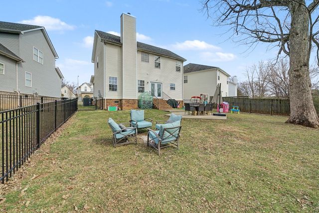 2475 Oak Hill Dr, Murfreesboro, TN 37130