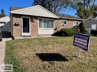 23548 Lauren Avenue, Warren, MI 48089