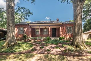 352 LEONORA DR, Memphis, TN 38117