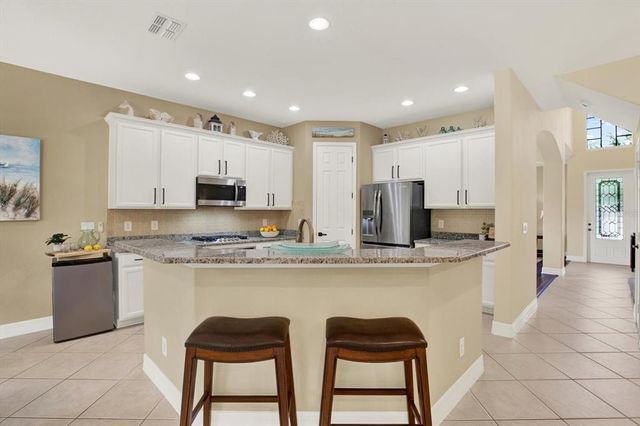 8420 DUNHAM STATION DRIVE, Tampa, FL 33647