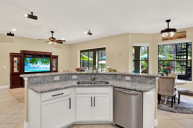 8420 DUNHAM STATION DRIVE, Tampa, FL 33647