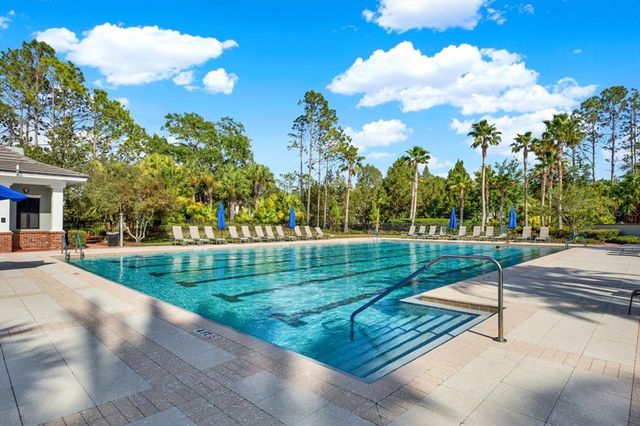 8420 DUNHAM STATION DRIVE, Tampa, FL 33647