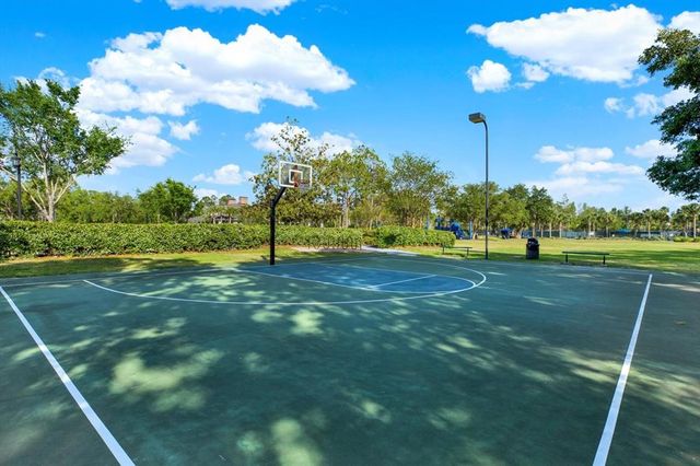 8420 DUNHAM STATION DRIVE, Tampa, FL 33647