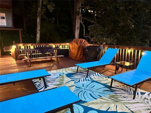 8470 Lake Drive, Snellville, GA 30039