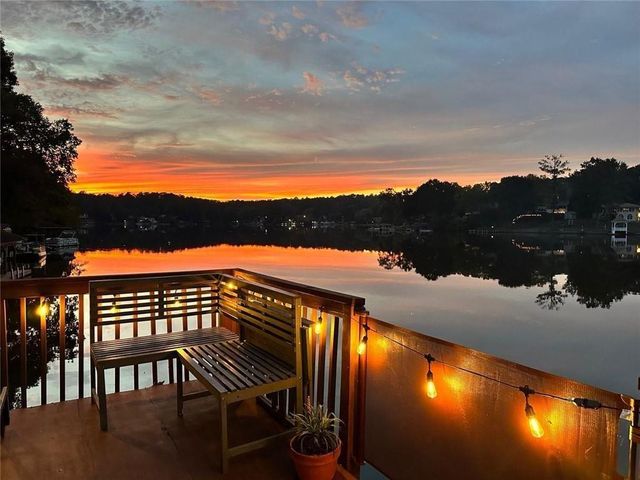 8470 Lake Drive, Snellville, GA 30039