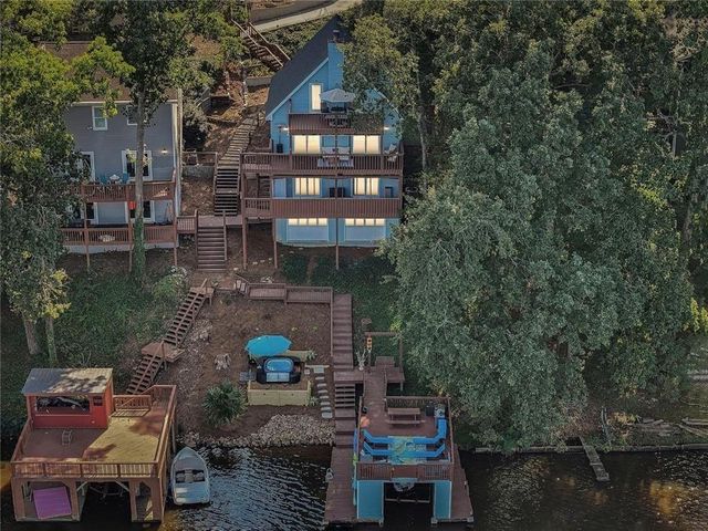 8470 Lake Drive, Snellville, GA 30039