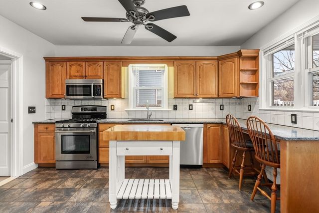 289 Lowell St, Somerville, MA 02145