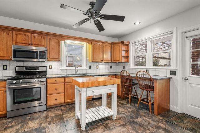 289 Lowell St, Somerville, MA 02145