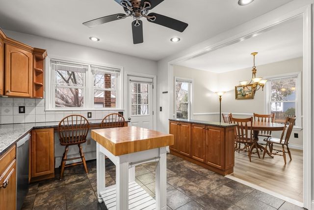 289 Lowell St, Somerville, MA 02145