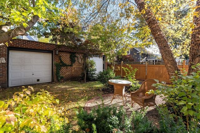 289 Lowell St, Somerville, MA 02145