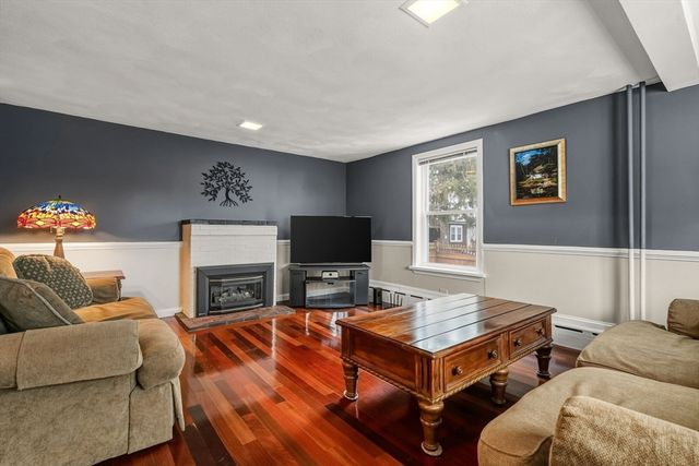 289 Lowell St, Somerville, MA 02145