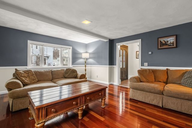 289 Lowell St, Somerville, MA 02145