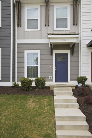 1682 S Watkins Street, Chattanooga, TN 37404