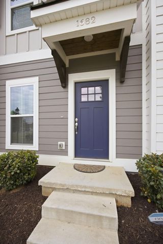 1682 S Watkins Street, Chattanooga, TN 37404