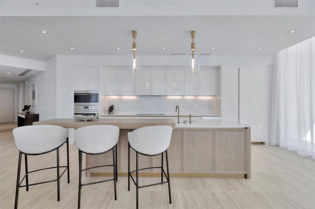 525 N Fort Lauderdale Beach Boulevard 1903, Fort Lauderdale, FL 33304