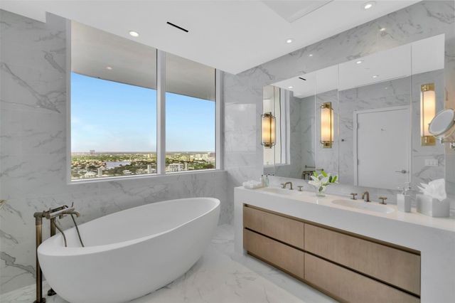 525 N Fort Lauderdale Beach Boulevard 1903, Fort Lauderdale, FL 33304