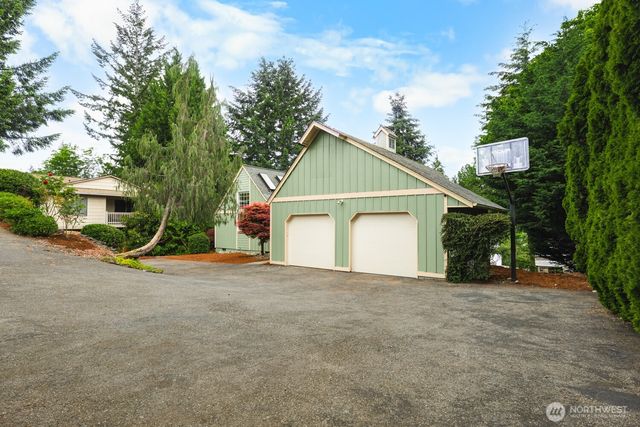 1520 Weathervane Drive, Fircrest, WA 98466