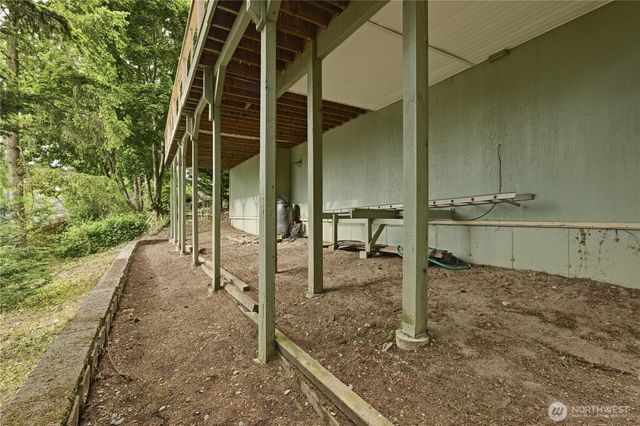 1520 Weathervane Drive, Fircrest, WA 98466