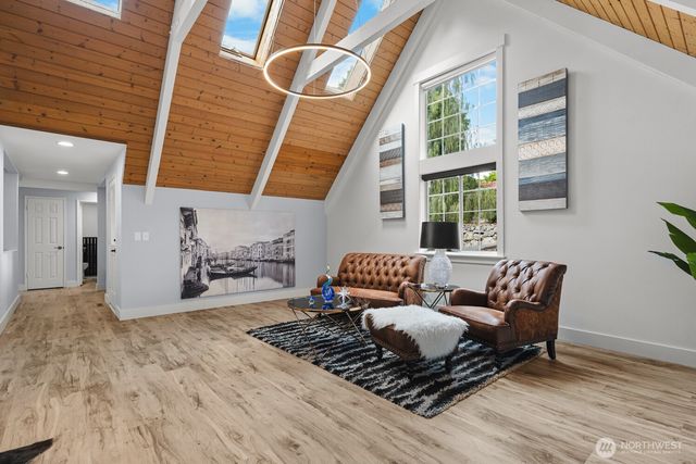 1520 Weathervane Drive, Fircrest, WA 98466