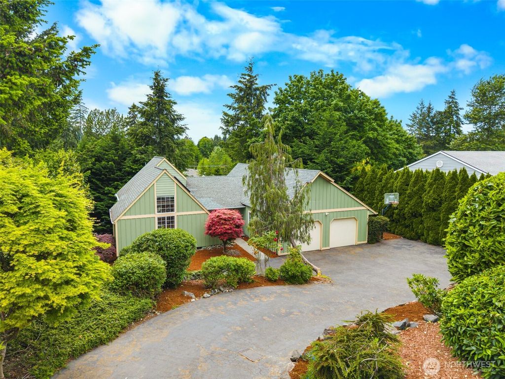 1520 Weathervane Drive, Fircrest, WA 98466