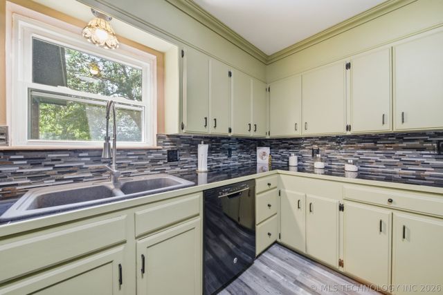 15051 N 253rd Road, Okmulgee, OK 74447