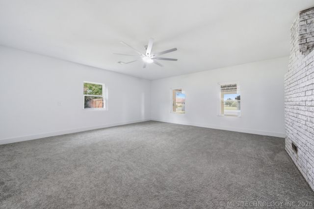 15051 N 253rd Road, Okmulgee, OK 74447