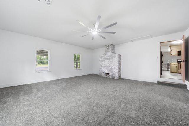 15051 N 253rd Road, Okmulgee, OK 74447