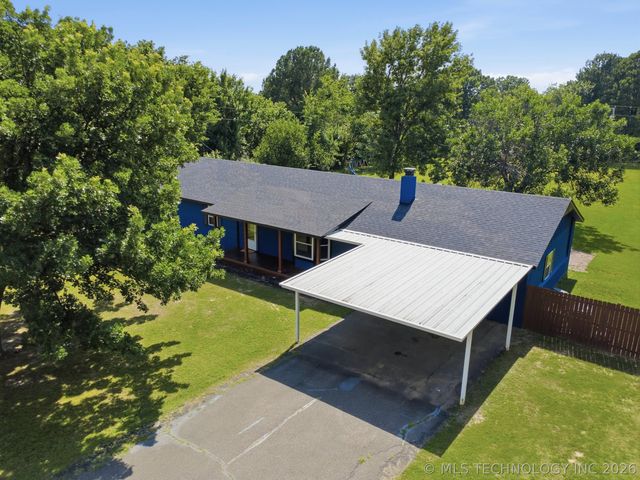 15051 N 253rd Road, Okmulgee, OK 74447