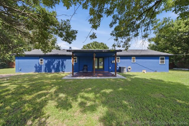 15051 N 253rd Road, Okmulgee, OK 74447