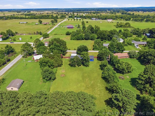 15051 N 253rd Road, Okmulgee, OK 74447