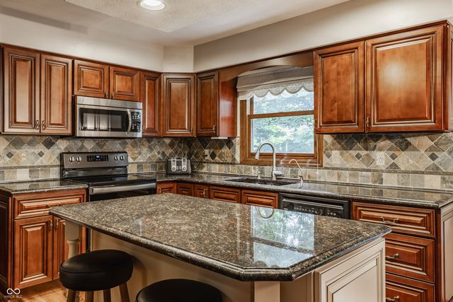 8407 Galley Court, Indianapolis, IN 46236