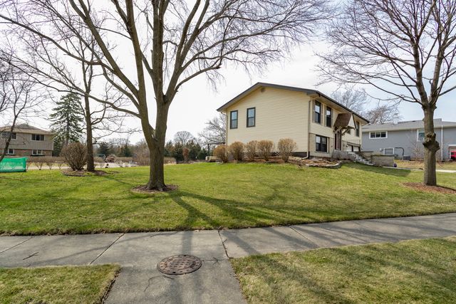 332 Byron Avenue, Bloomingdale, IL 60108