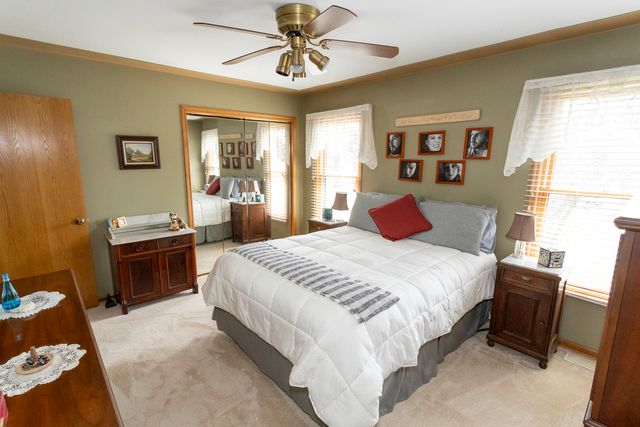 332 Byron Avenue, Bloomingdale, IL 60108