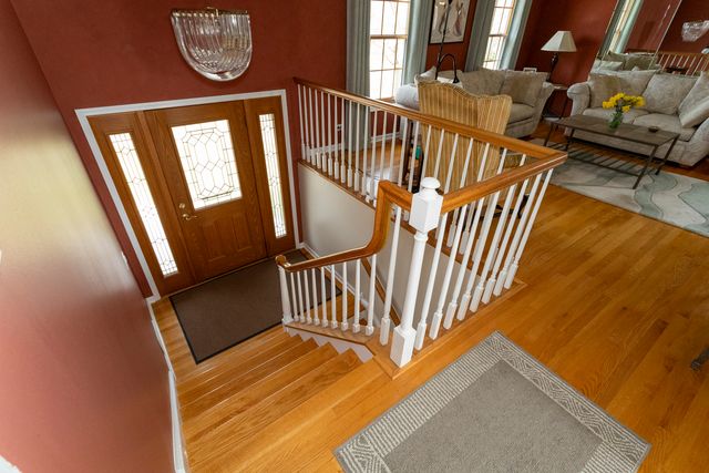 332 Byron Avenue, Bloomingdale, IL 60108