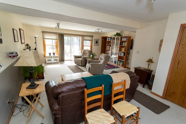 332 Byron Avenue, Bloomingdale, IL 60108