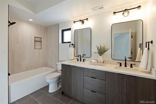 1715 Grove Street, Denver, CO 80204