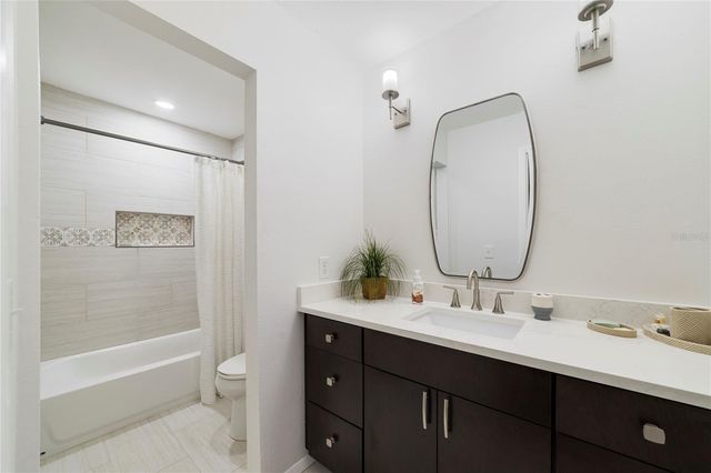 692 LAKE VILLAS DRIVE, Altamonte Springs, FL 32701