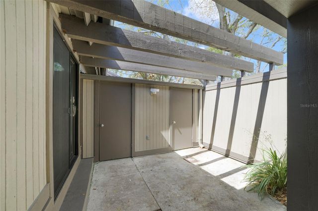 692 LAKE VILLAS DRIVE, Altamonte Springs, FL 32701