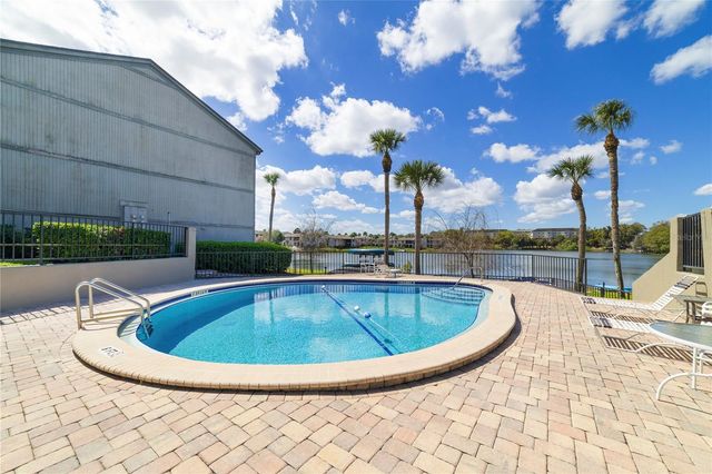 692 LAKE VILLAS DRIVE, Altamonte Springs, FL 32701