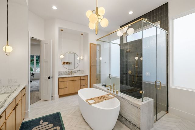 329 Renaissance Lane, Heath, TX 75032