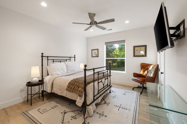 329 Renaissance Lane, Heath, TX 75032