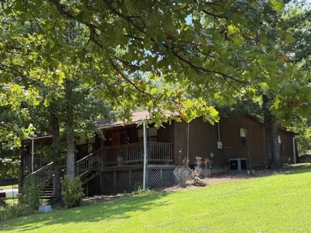 3160 Pinnacle Mtn Road, Harrison, AR 72601