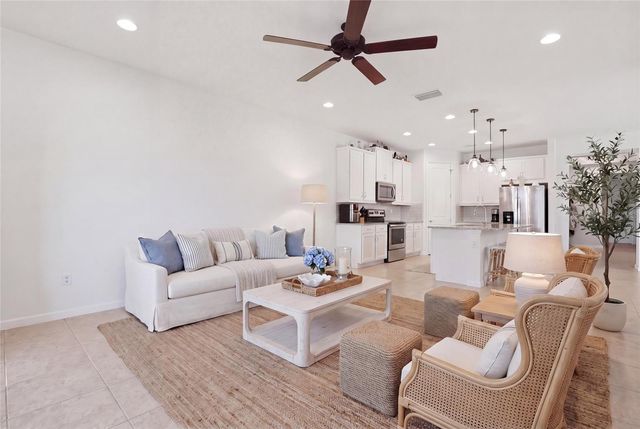 11929 TAPESTRY LN, Venice, FL 34293