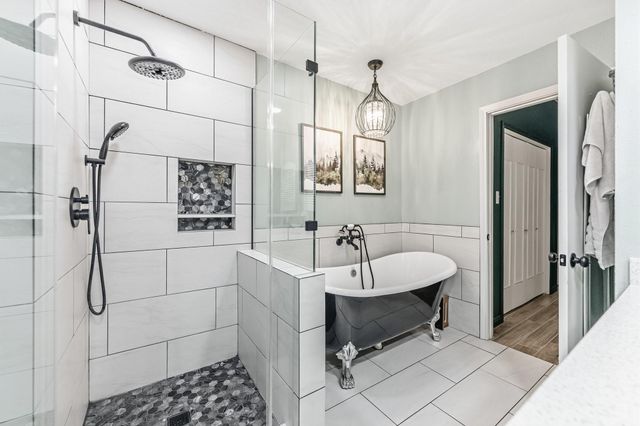 2217 Shannon Drive, Huntsville, TX 77320