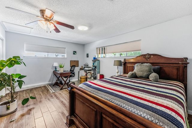 2217 Shannon Drive, Huntsville, TX 77320