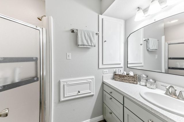 2217 Shannon Drive, Huntsville, TX 77320